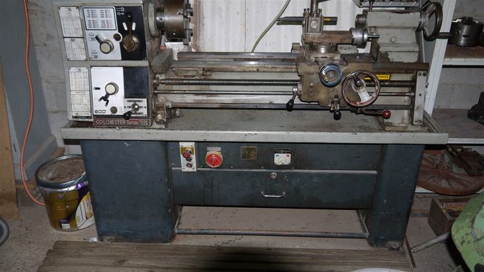METAL LATHE with a range of accessories